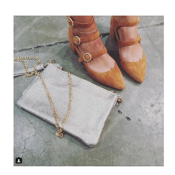 Street Level Metallic Crossbody Bag - Picture 4 of 6